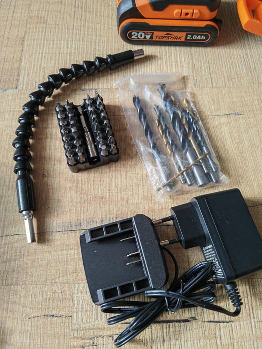 Wiertarko-wkrętarka Topshak TS-ED3 20V zestaw bity wiertła walizka
