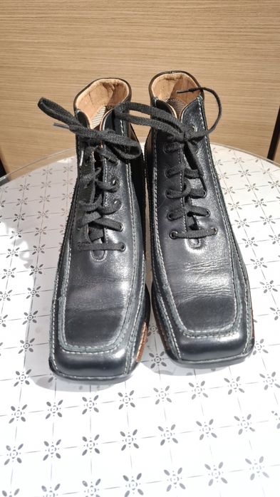 Skórzane wygodne botki na chore nogi Ara