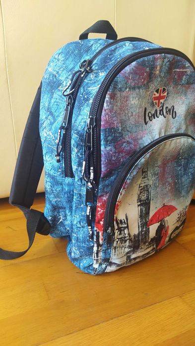 Mochila escolar GHUTS