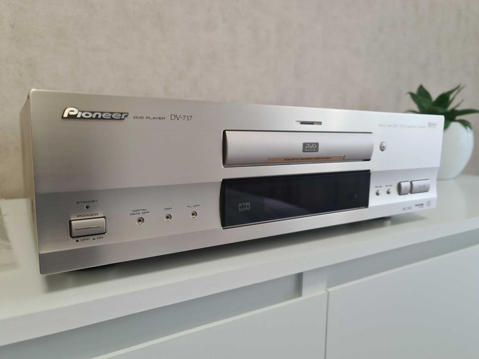 Проигрыватель PIONEER DV-717