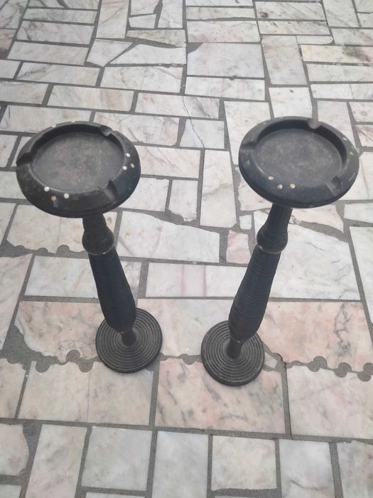 2 cinzeiros antigos