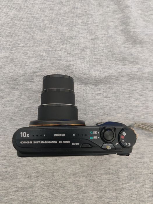 Casio Exilim EX-FH 100 Black Metal Фотоапарат фотокамера
