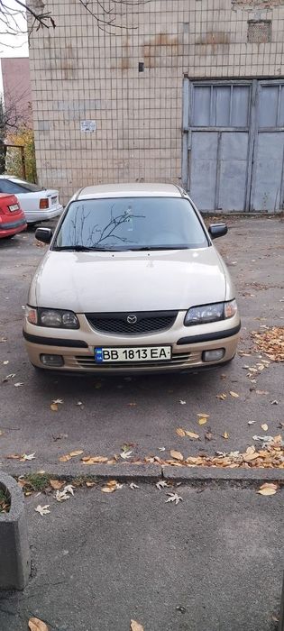Автомобиль Мазда