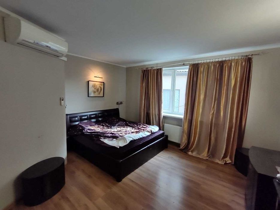 Двухэтажная квартира с ремонтом и своим двором на Молдаванке