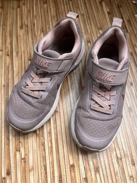 Дитячі оригінальні кросівки Nike