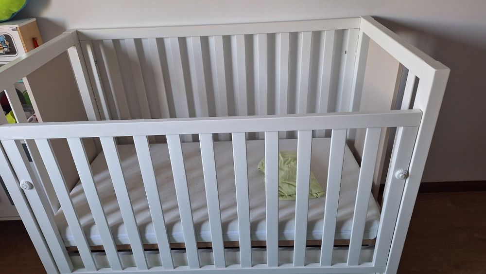 Cama bebe micuna + colcao + extras