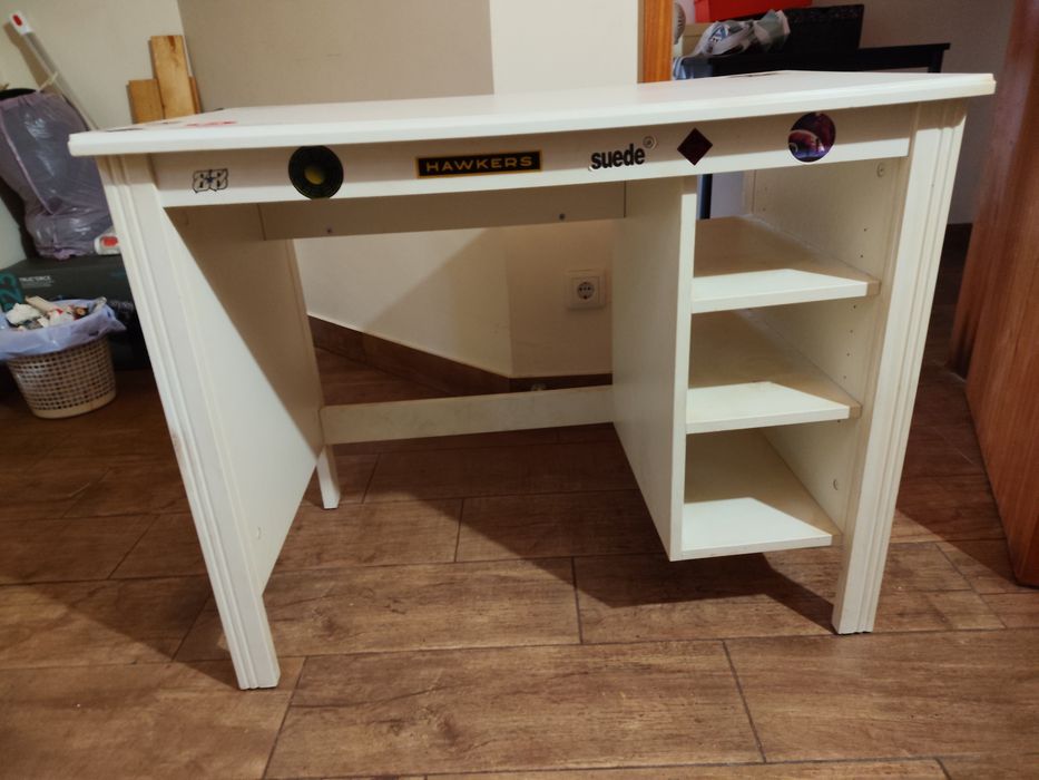 Secretária IKEA Brusali