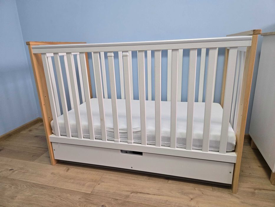 Łóżeczko dziecięce z materacem