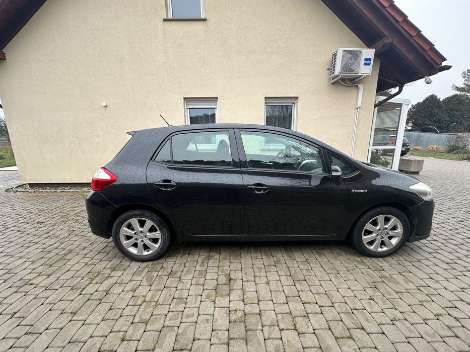 Sprzedam Toyota Auris hybryda !