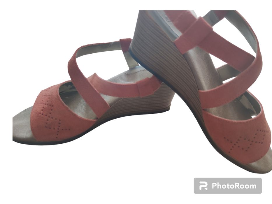 Buty na koturnie Scholl 39