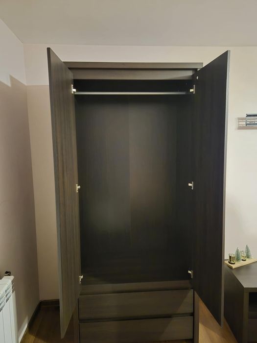 Brązowe meble użytkowe