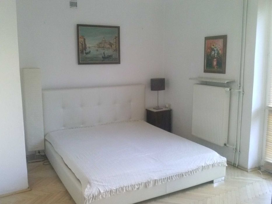 Duży pokój z balkonem na klimatycznej Saskiej Kępie - tuż obok Centrum