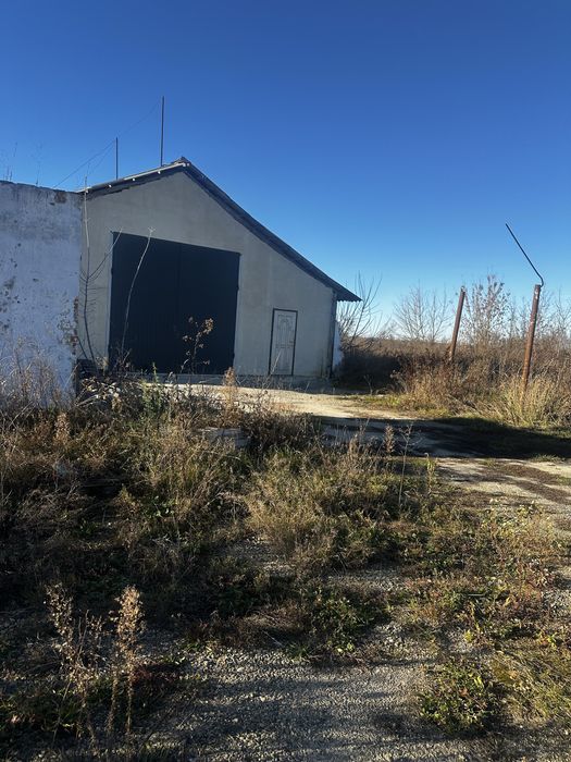 Продам склад 500 м2 с.Радча