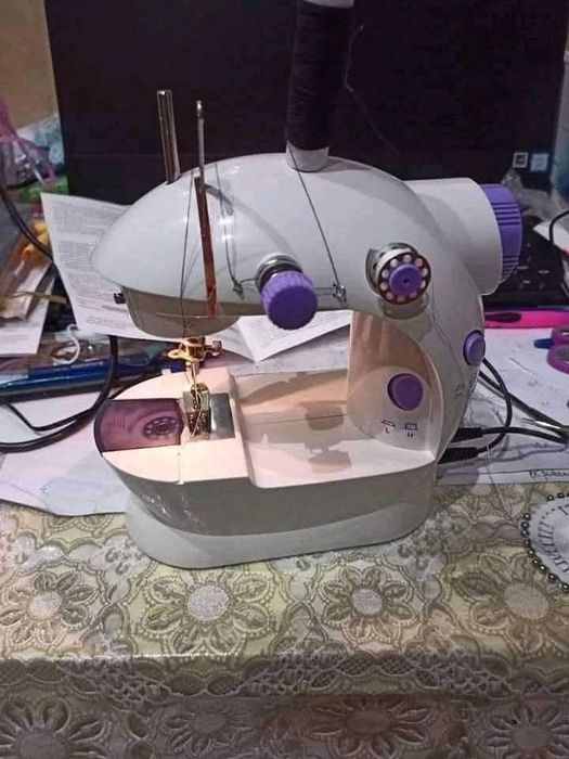 Швейна машинка,міні-швейна,мини-швейная
