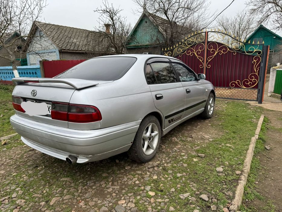 Продам Toyota Carina e