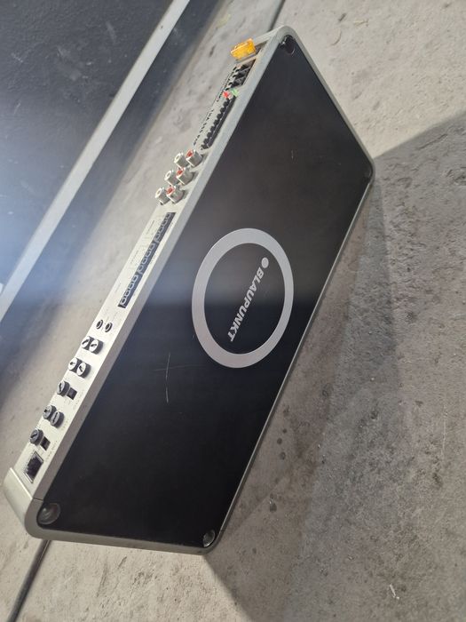 Wzmacniacz samochodowy Blaupunkt THA 555 PnP 1x500W+4x140W