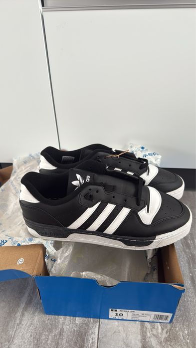 Usa ! Adidas Rivaly Low FZ6327 оригинал р.44-28,5 см