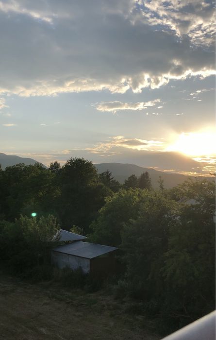 Продається Будинок,є рибник,поруч гори,красива природа