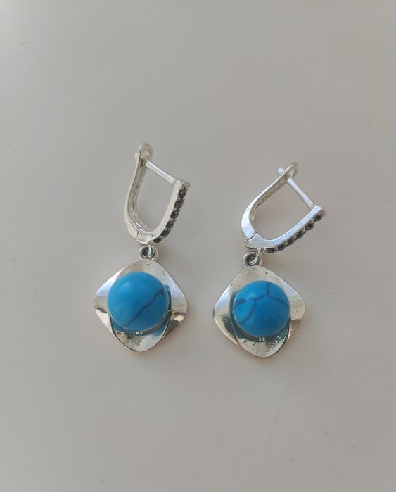 Продається срібна каблучка