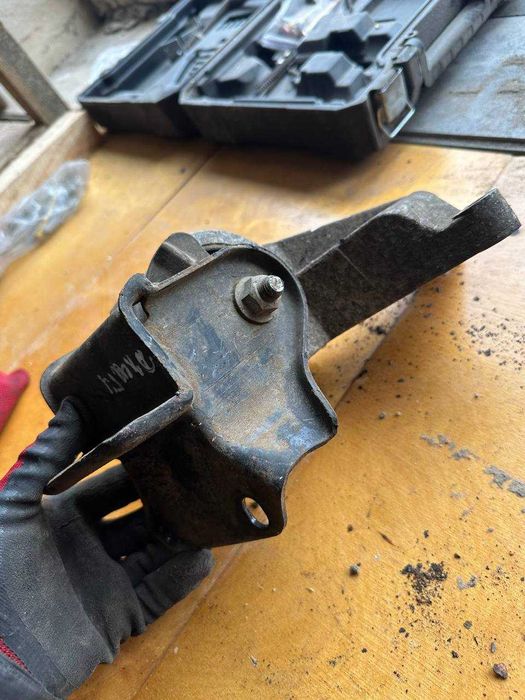 Подушка опара двигателя Чери джаги qq