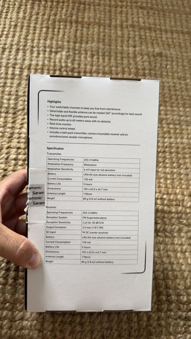 Sistema de microfone de lapela sem fios Saramonic SR-WM4C — completo