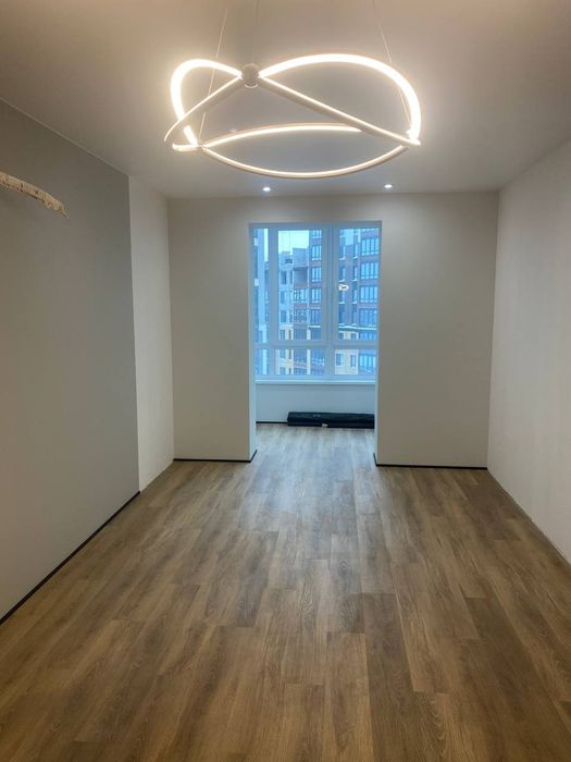 В наявності є чудова 2-х кімнатна квартира