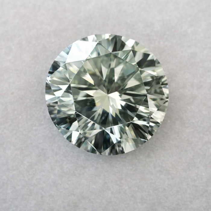 MOISSANITE LIGHT BLUE VVS1 — 1.0 CARAT | Corte Round Brilliant