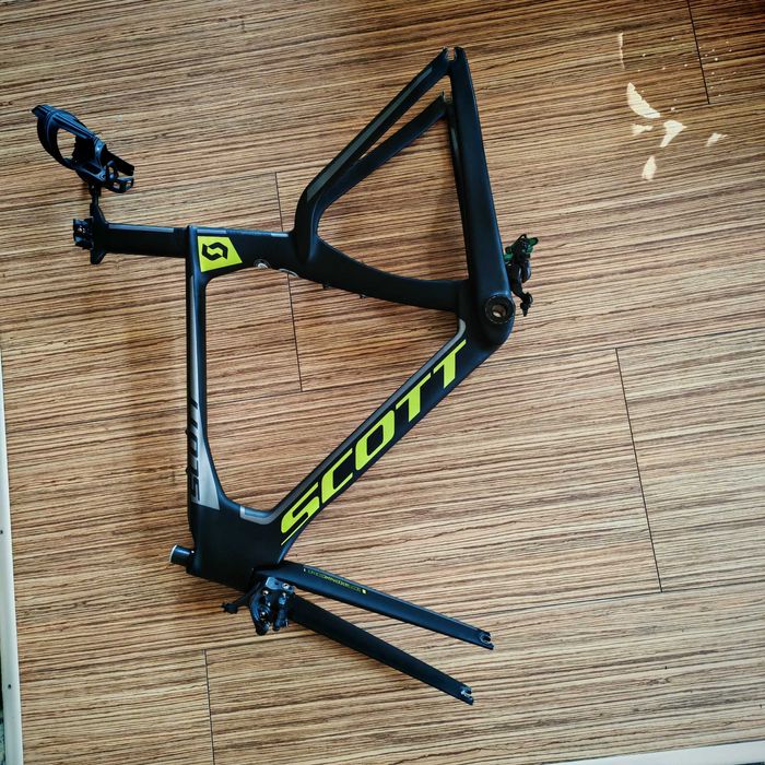 rama Scott Plasma 10 S zestaw + dodatki