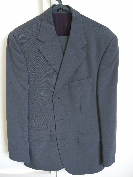 Fato de cerimónia azul