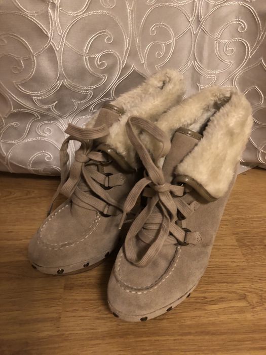 Buty zamszowe damskie Guess 36
