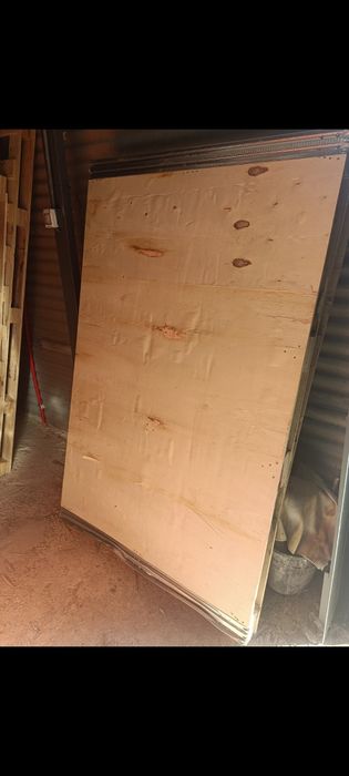 Paletes  em bom estado.