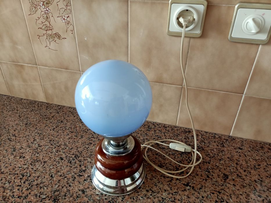 Candeeiro luminária de mesa abajur lâmpada luz casa quarto apartamento vivenda carro cozinha escritório gabinete.