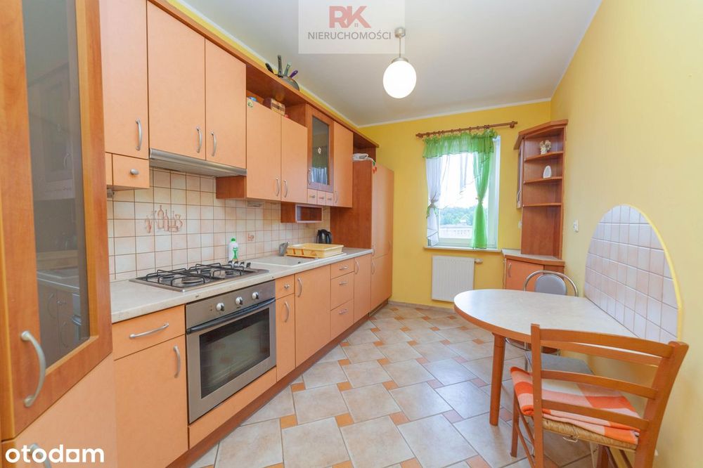 Do sprzedania mieszkanie (2 pokoje, duży balkon, parking, niski czynsz