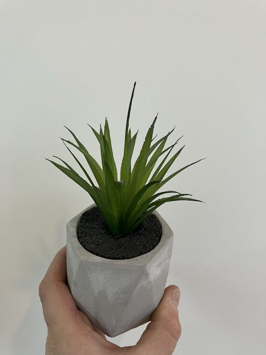 Продам искуственный цветок