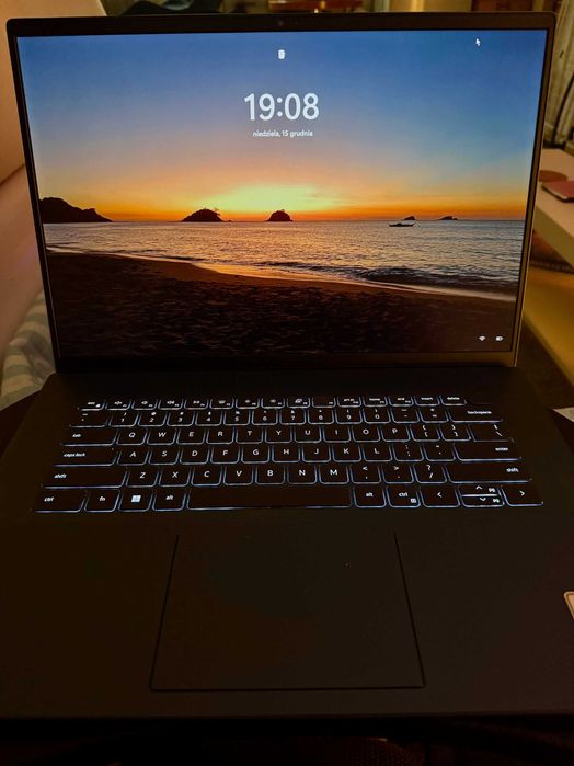 Dell Inspiron 16 Plus 7620, i7-12700H, RTX 3050Ti, 40GB DDR5, 16” 3K