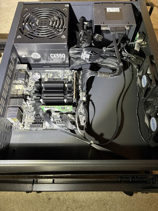 Bastidor 12u com servidor
