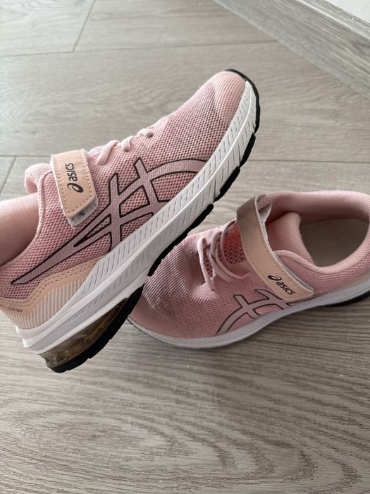 Дитячі кросівки asics (оригінал)для дівчинки