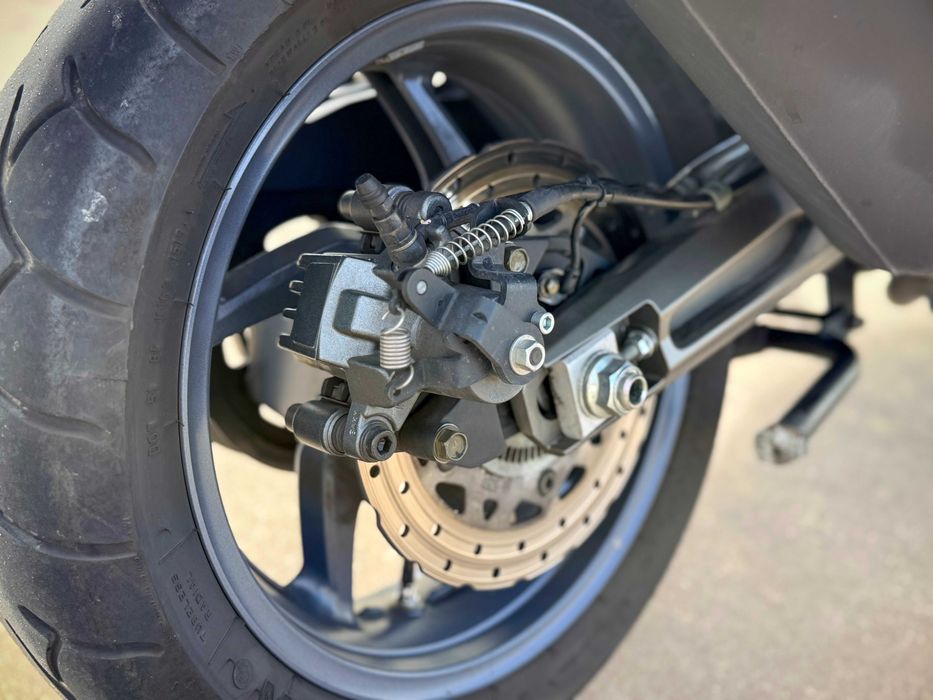 Maxiscooter KYMCO AK550