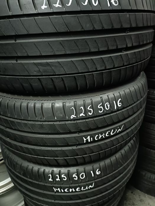 Pneus  225/50/16