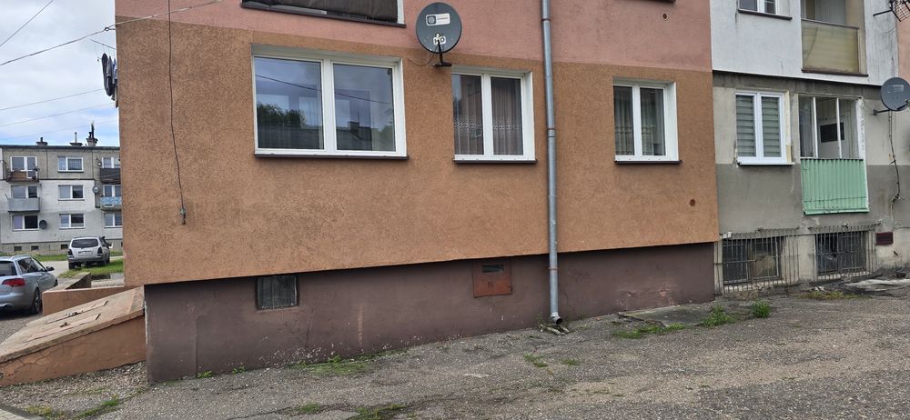 Mieszkanie 50.5m+garaż+dwie piwnice+duży ogrodzony ogródek