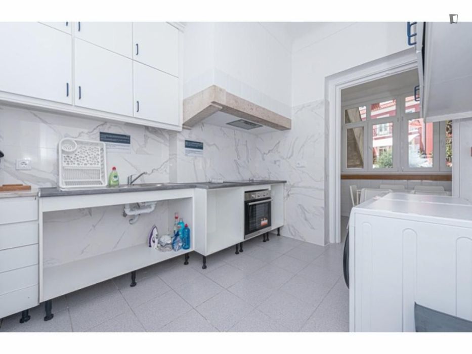 Quarto - localizado em Lapa Lisbon