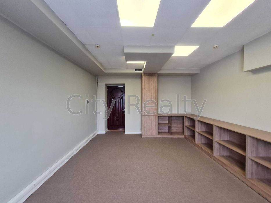 Офіс 327 м.кв. Вул. Ігорівська 12Б Поділ метро Поштова Площа Без%