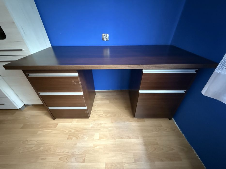 Biurko komputerowe z kontenerkami