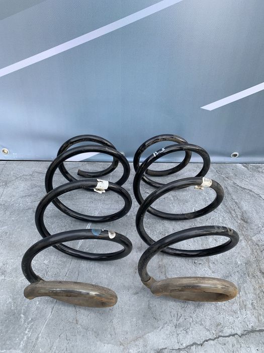 Передні пружини сценік 3,  пружини Scenik 3