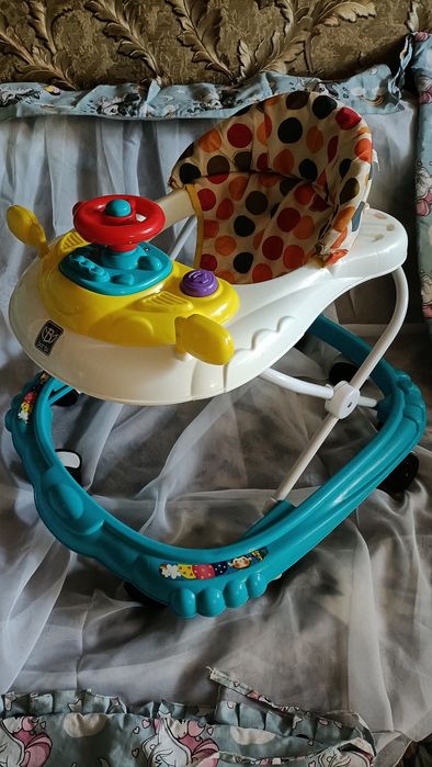 Продам  ходунки Bambi.