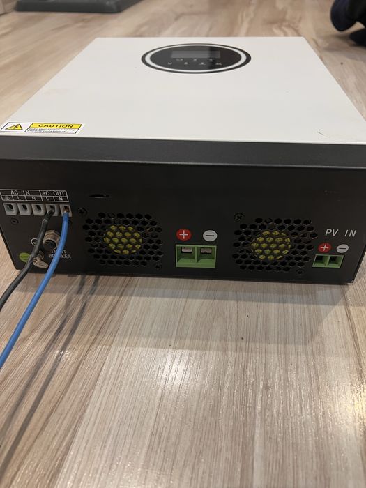 Falownik hybrydowy SM-3200H-24 – 24V / 3,2 kW