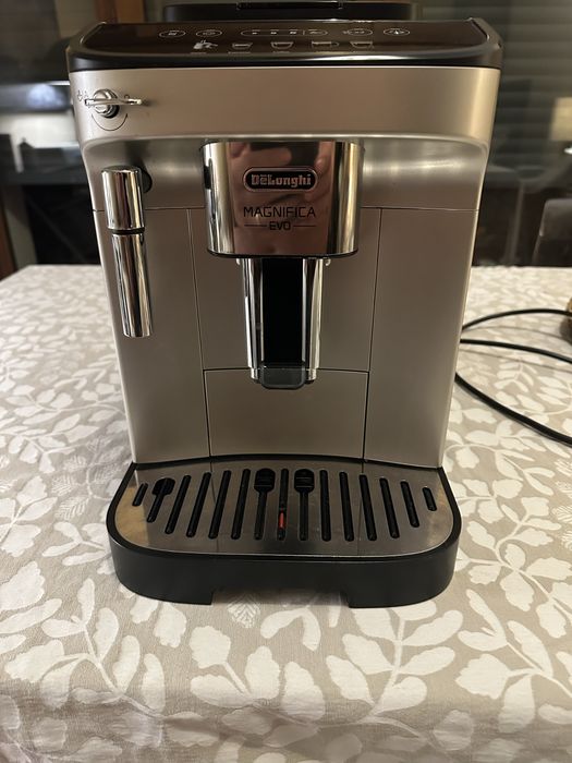Máquina de Café De’Longhi Magnifica Evo