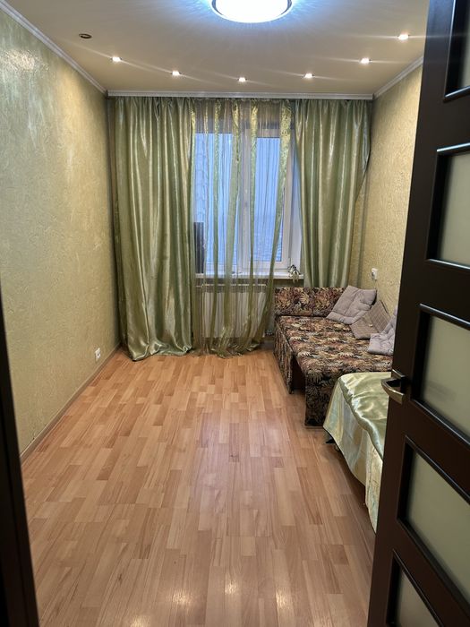 Квартира 3-х кімнатна в деснянському районі