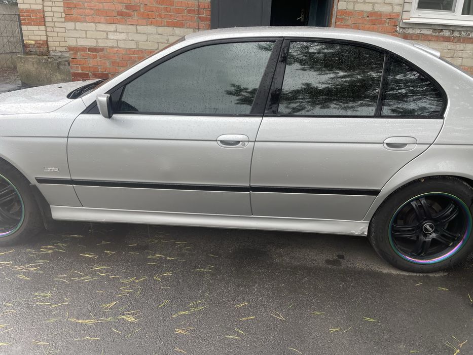 Продам BMW e39 .