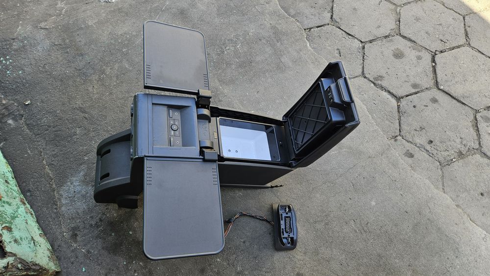 Lodówka chłodziarka skóra skórzana kompletna opel signum Mogilno